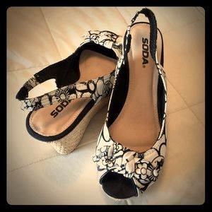 Soda® brand floral print wedges